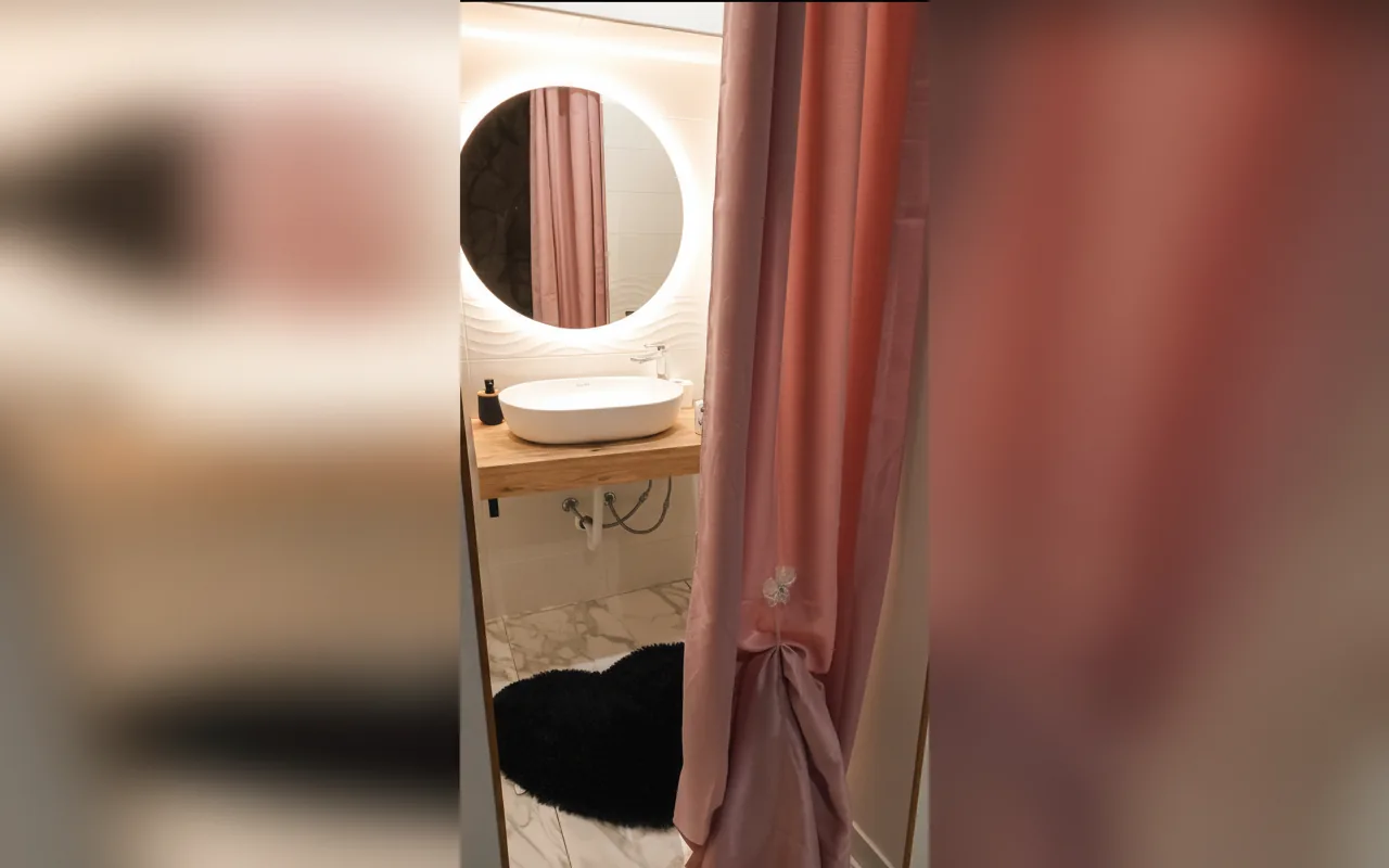 Camera con bagno privato — Suite San Giovanni, Gela (Sicilia) (foto 37)